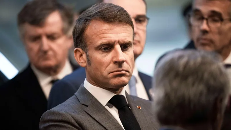 Franța, în pragul lui război civil, în cazul victoriei extremiștilor la parlamentare, spune Macron - Foto: Profimedia images
