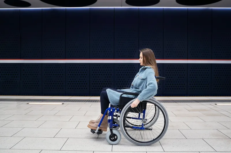 Persoană cu handicap - Foto: Magnific (Imagine cu rol ilustrativ)