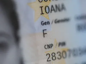 Noul act de identitate electronic, cu cip, gata să apară. Ce date personale conţine acesta? - Foto: INQUAM PHOTOS/Octav Ganea