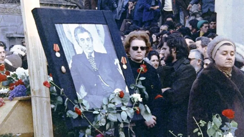 VIDEO De ce a interzis Ceaușescu filmul despre cutremurul din 1977 cu Rebengiuc și Dan Nuțu?  - Foto: FB / Studiourile Buftea