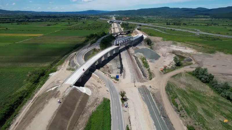 Scumpirile pun în pericol construcția de drumuri. / Foto: Asociația Pro Infrastructură, Facebook