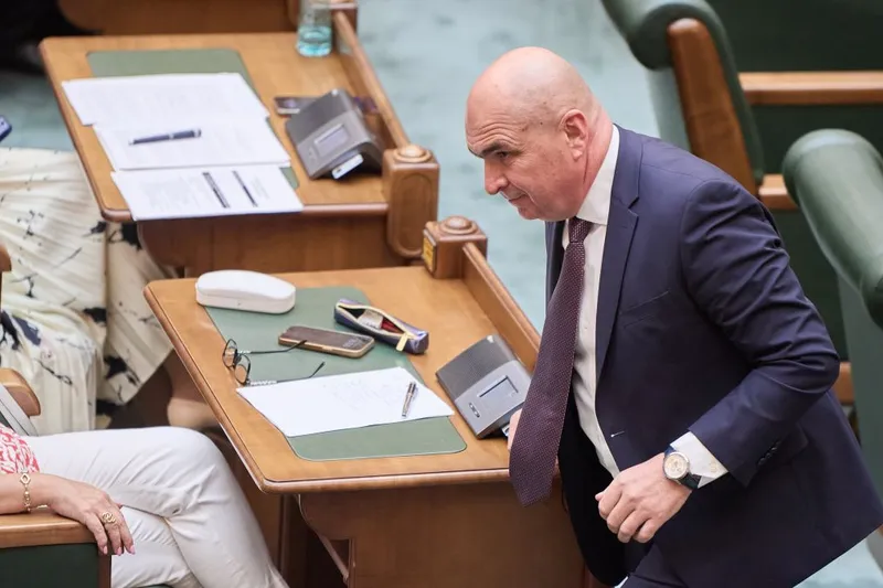 Ilie Bolojan, la votul în plenul Senatului a moţiunii simple - Foto: INQUAM PHOTOS/Codrin Unici
