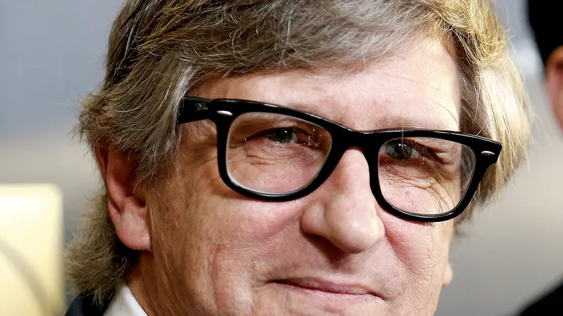 Carter a descoperit că inteligența artificială îl poate ajuta să-și încurajeze propria creativitate
