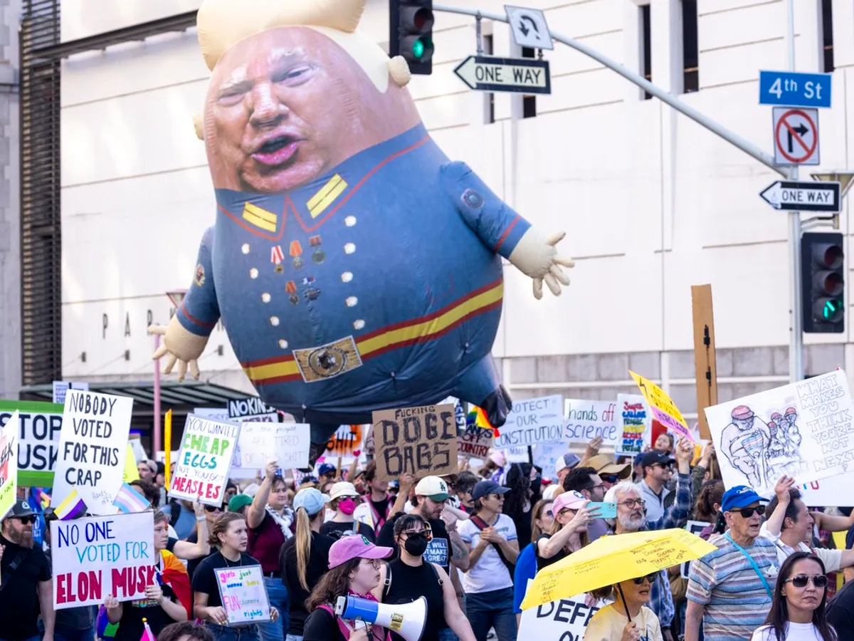 Proteste masive în SUA. Americani nemulțumiți de Trump și Musk au ieșit pe străzi - Foto: Profimedia Images