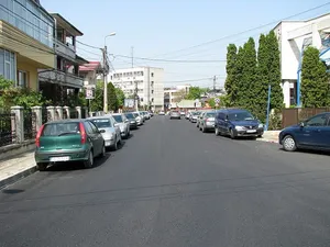 Taxe pe mii de locuri de parcare din oraș. Primăria Iași trece peste 40 de străzi la sistem cu plată - Foto: 7est.ro