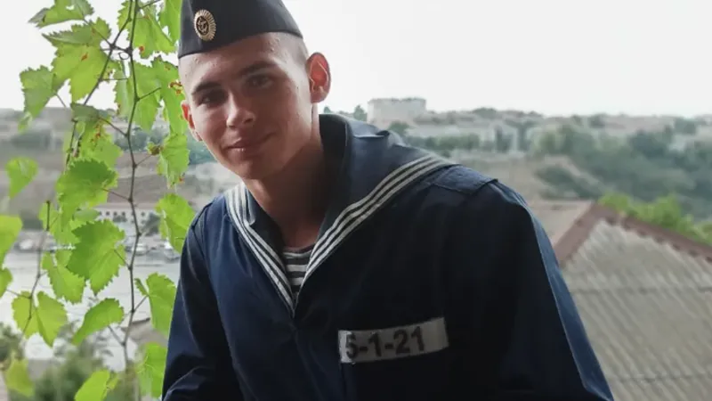 „Unde este fiul meu? Undeva în mare”. Povestea a unui tată care își caută fiul, marinar pe „Moskva”/FOTO: Twitter/Pravda