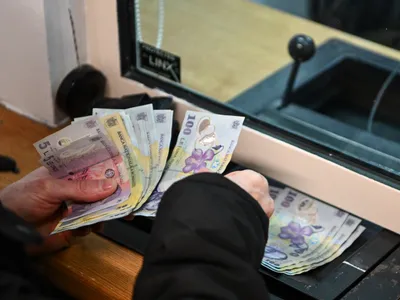 Creșterea taxelor și impozitelor i-a împovărat pe cei care oricum le plăteauFoto: INQUAM Photos/Alex Nicodim
