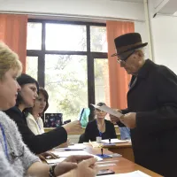 Cel mai bătrân candidat la alegerile locale are 100 ani. Mai sunt doi de 95 ani și doi de 94 ani - Foto:  INQUAM PHOTOS/Bogdan Danescu - Imagine cu rol ilustrativ