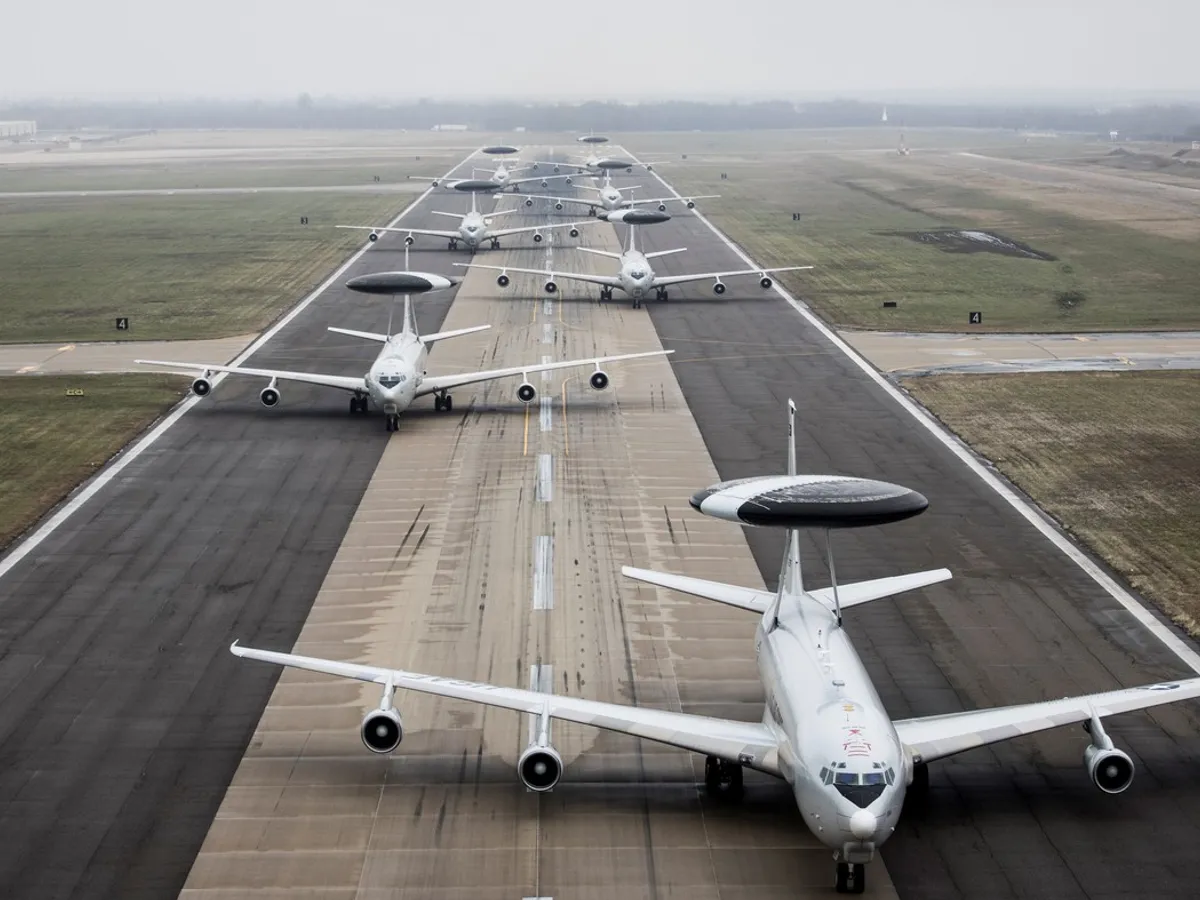 Urmează atacarea Iranului. SUA au adus în Golf 6 avioane de comandă și control de 300.000.000$ bucata