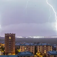 Meteorologii au emis Cod portocaliu de vijelii în 14 județe. Care sunt zonele afectate? - Foto: Arhiva (imagine cu rol ilustrativ)