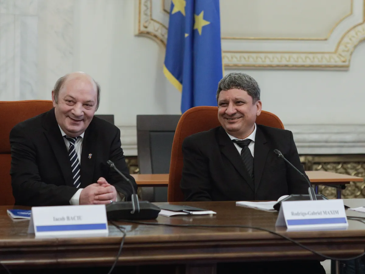 Iacob Baciu (stânga), șef de sindicat - Foto: INQUAM PHOTOS /  Călin George