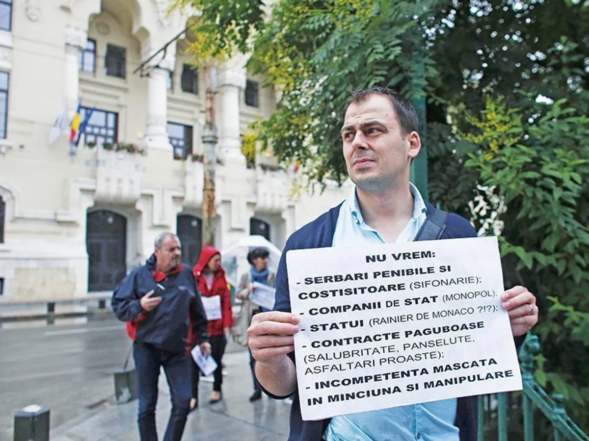 Protest față de felul în care Gabriela Firea administrează Bucureștiul - Foto: INQUAM PHOTOS/ Octav Ganea
