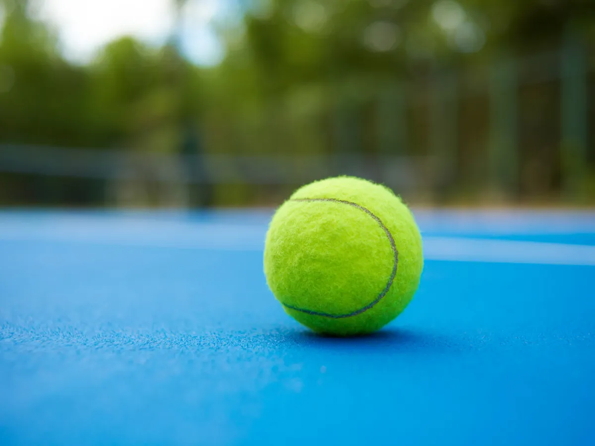 minge de tenis