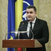 Gabriel Leș apără poziția PSD. Nu spune nimic de problemele numirii unui nou șef al Armatei. Foto Inquam Photos/George Călin