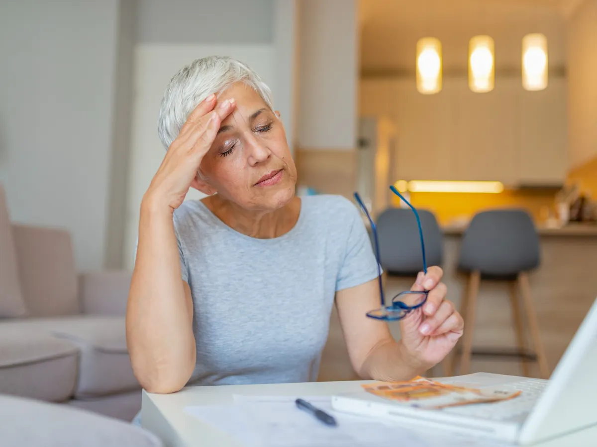 Pensionară la pensie - Foto: Freepik