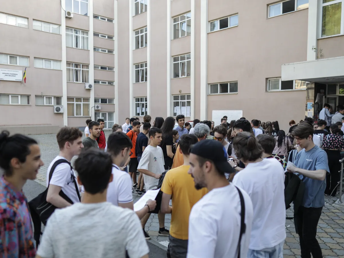 197 de elevi au absentat în București de la proba obligatorie a profilului de la Bacalaureat - Foto: Inquam Photos / Octav Ganea