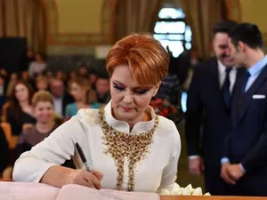 Lia Olguța Vasilescu, o pasionată a înjurăturilor, fie acestea scrise sau orale/FOTO: Facebook.com