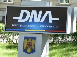 Șeful ISCTR Cluj, cu 3 case, 2 apartamente, 22.150 mp teren, săltat de DNA. Acuzat de luare de mită - Foto: Profimedia images - caracter ilustrativ