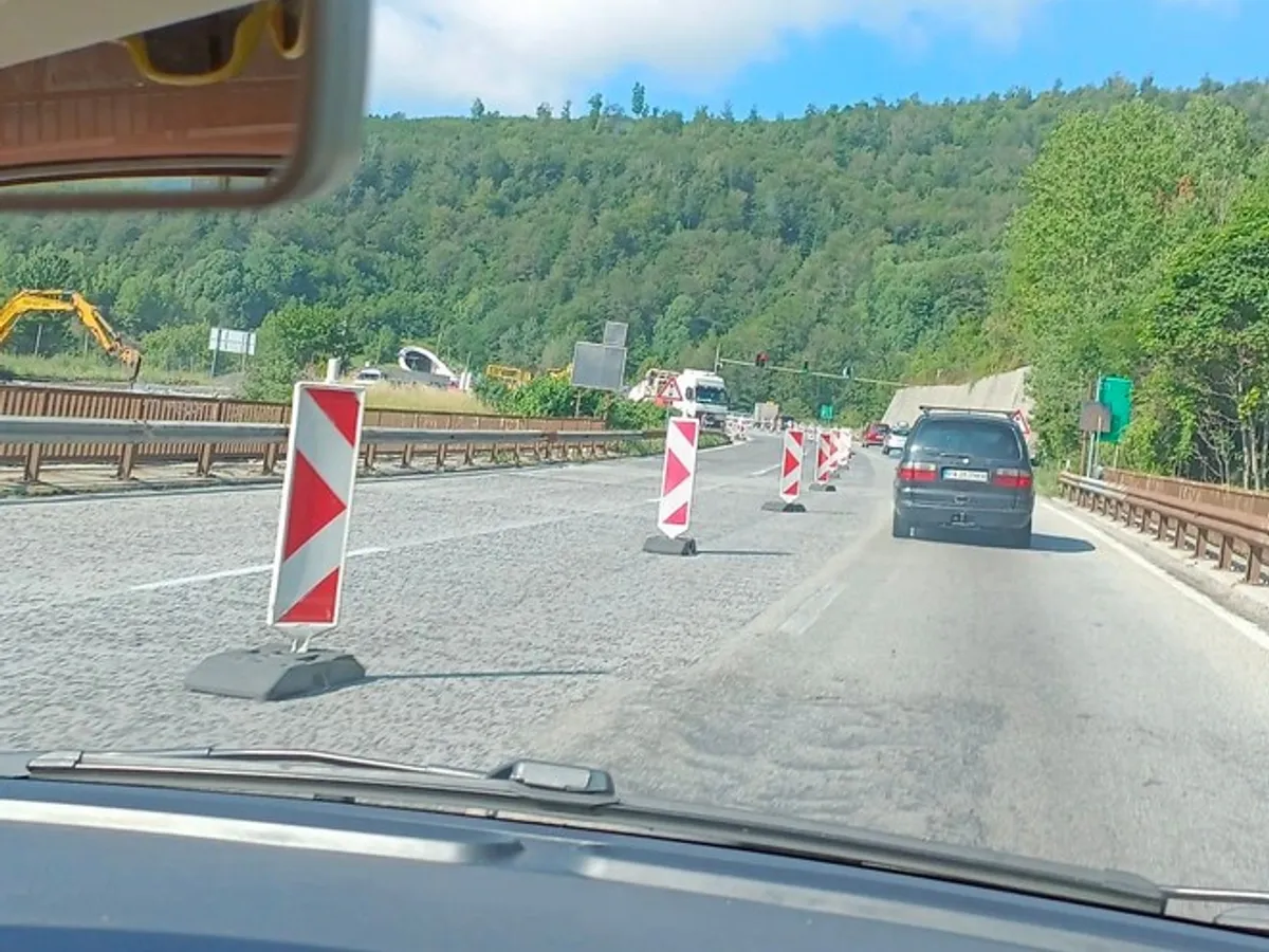 Lucrări pe autostrada Pleven - Sofia. / Foto: Forum Grecia, Facebook