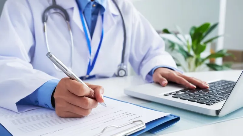 Medicii eliberau fișe fără să consulte candidații Foto: Freepik.com - rol ilustrativ