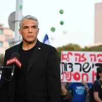 Yair Lapid îl va înlocui pe Benjamin Netanyahu la șefia guvernului. Foto: Yair Lapid/facebook