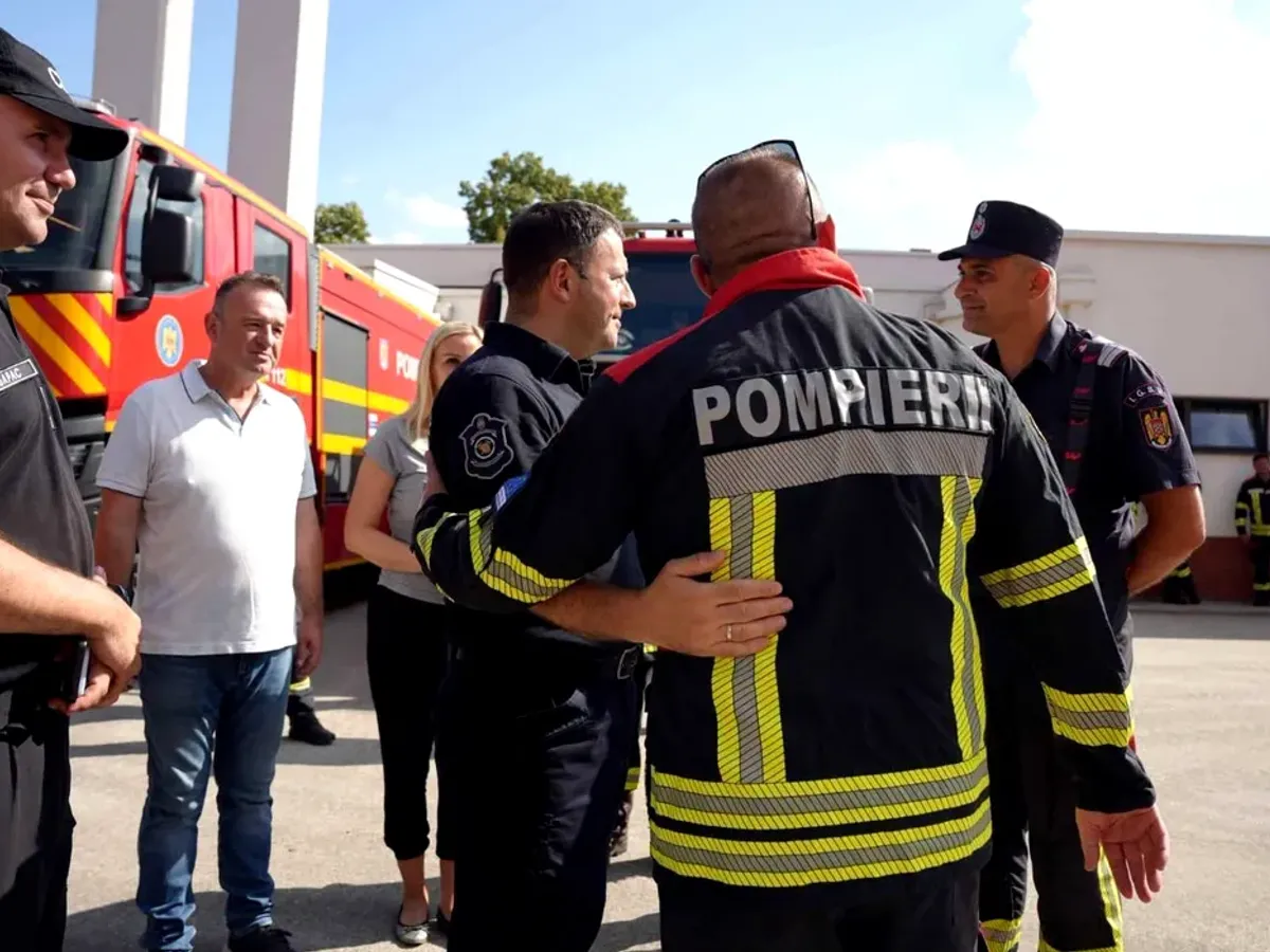 Pompierii români sunt pregătiți să intervină în sprijinul Serbiei. Echipele au făcut recunoașteri - Foto: mediafax