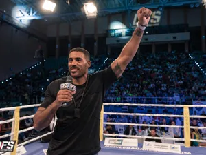 Benny Adegbouyi l-a învins pe Badr Hari  Foto: Facebook