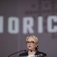 Viorica Dăncilă le face primarilor ultimele daruri din Programul Național de Dezvoltare Locală. FOTO: Inquam Photos - Octav Ganea