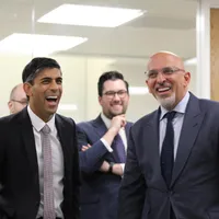 Prim-ministrul britanic Rishi Sunak şi Nadhim Zahawi - Foto: FACEBOOK