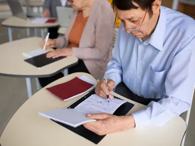 Dezastru la Casa de Pensie: softul tot nu merge. Pensionarii plimbați pe la ghișee pierd bani Foto: Freepik (fotografie cu caracter ilustrativ)