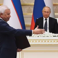 Patronul Lukoil, Vagit Alekperov,  a primit de trei ori Ordinul de Merit pentru Patrie de la Vladimir Putin - Foto: Getty Images