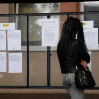 Anul acesta, pentru a susține examenul de bacalaureat s-au înscris 111.329 din promoţia curentă şi 15.125 din seriile anterioare - Foto: INQUAM PHOTOS/ Alex Nicodim