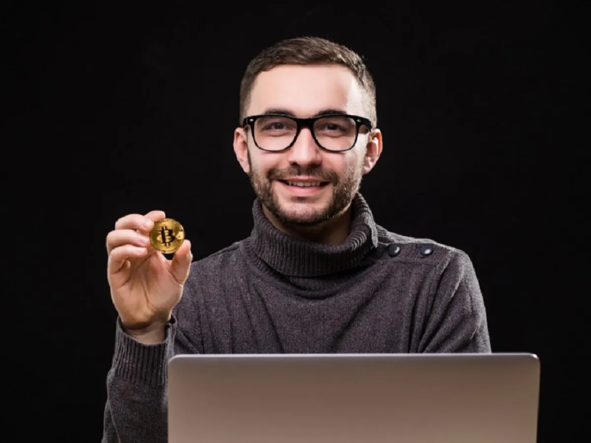 Bitcoin - Foto: freepik (rol ilustrativ)