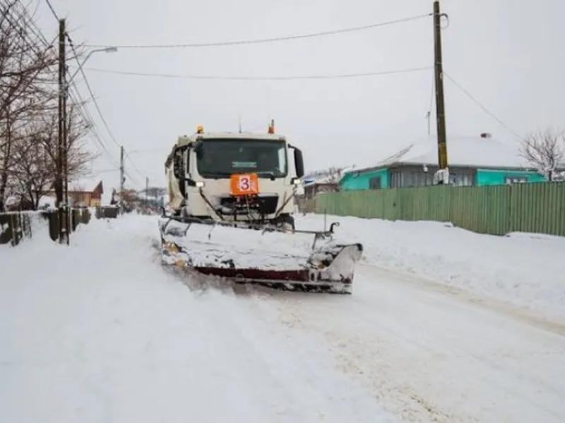 Un proces cu bătaie lungă: cine e vinovat de zăpada necurăţată de pe şosele?/FOTO: ziaruldeiasi.ro