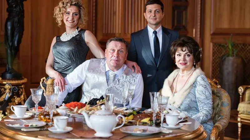 Serialul „Servitorul poporului” cu actorul Zelenski - FOTO: Maya Maksimova