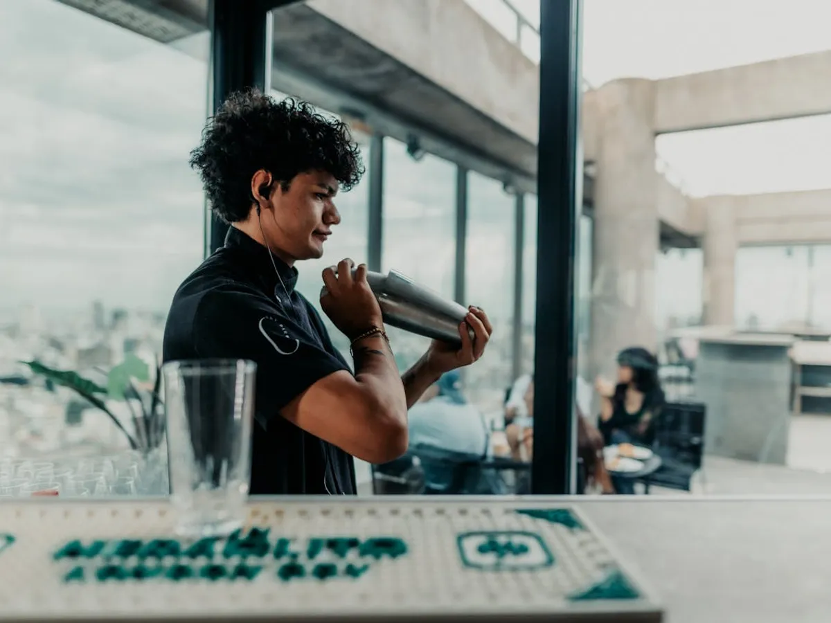 Chelner Foto: Pexels (imagine cu rol ilsutrativ)