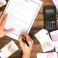 Ce salariu net va avea un român din Spania care câștigă 5.000 €/lunar brut? Cum se calculează? - Foto: Freepik.com (rol ilustrativ)