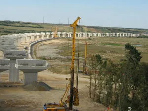 VIDEO 8 ani pentru reluarea lucrărilor pe 28 km din Autostrada Transilvania. Stadiu: 70%. Gata: 2023 / bihon