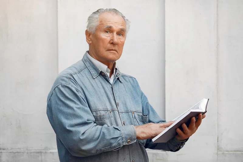 Pensionar Foto: Freepik (imagine cu rl ilustrativ)