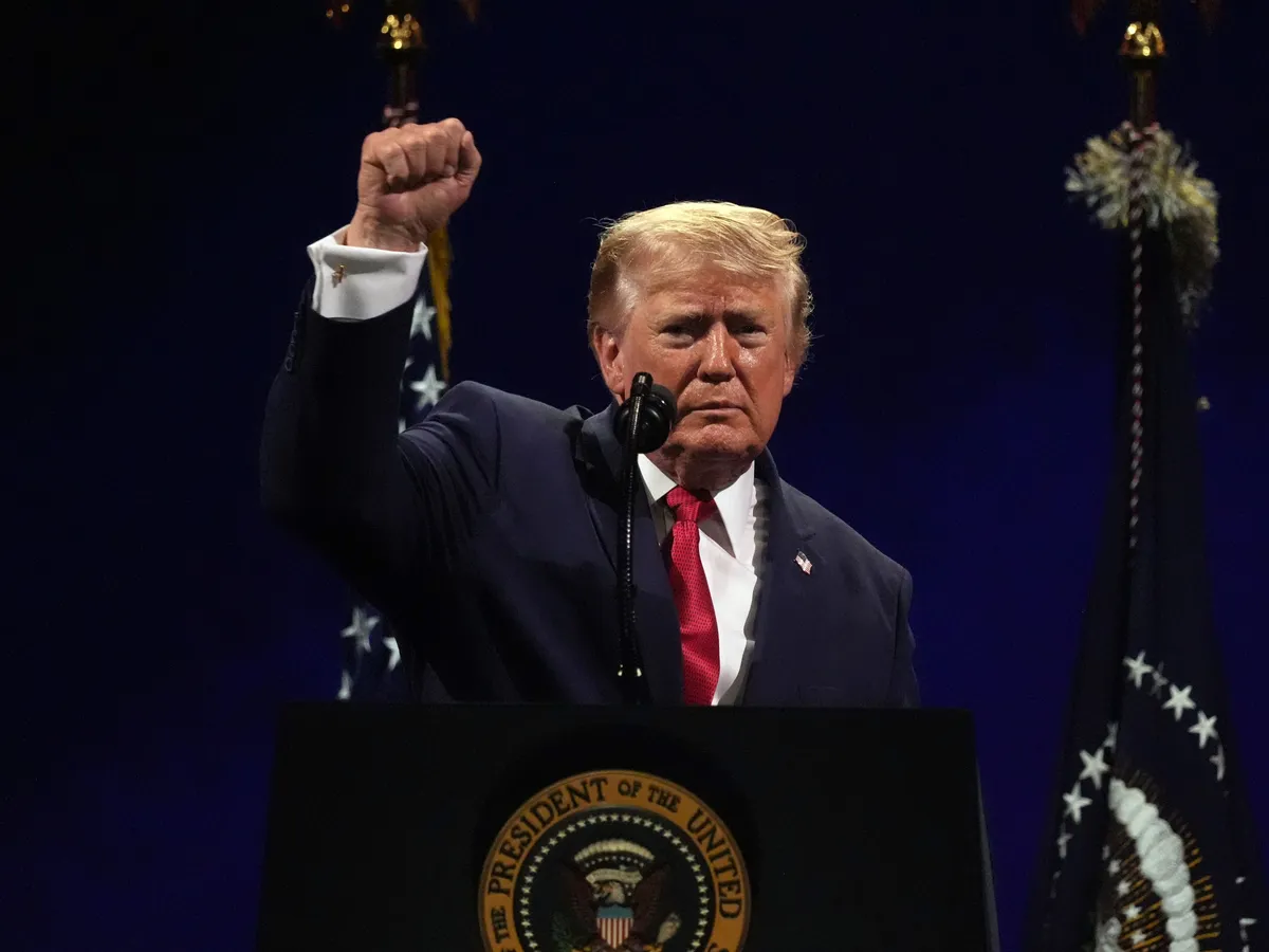 VIDEO Discursul lui Trump de Ziua Americii, întârziat de o furtună puternică: „Aduce noroc”