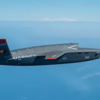 Piloți SUA de F-15 și F-16 conduc drone XQ-58A Valkyrie într-un test revoluționar în luptă - Foto: Profimedia Images