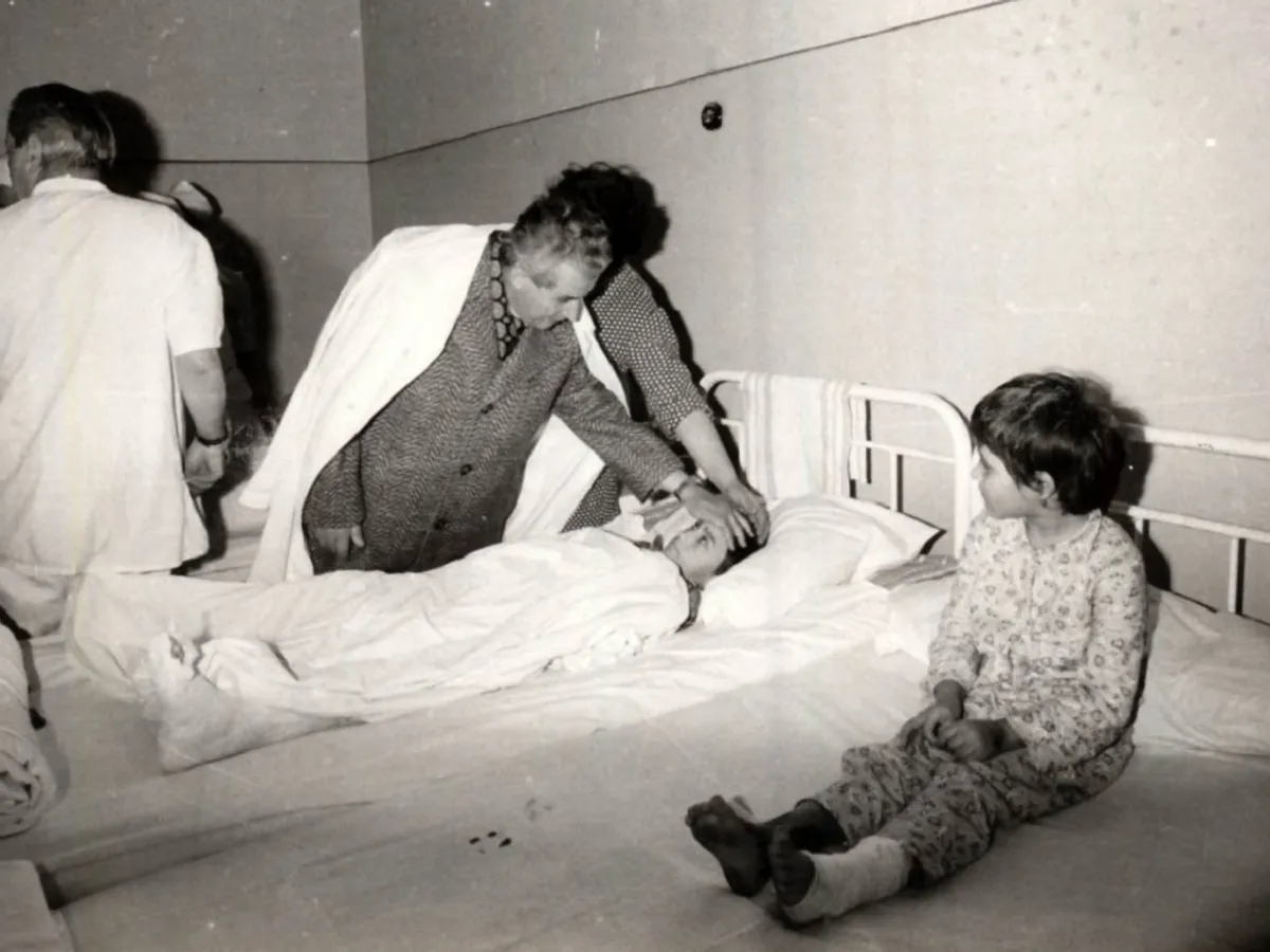 Nicolae Ceaușescu spital copii cutremur 1977