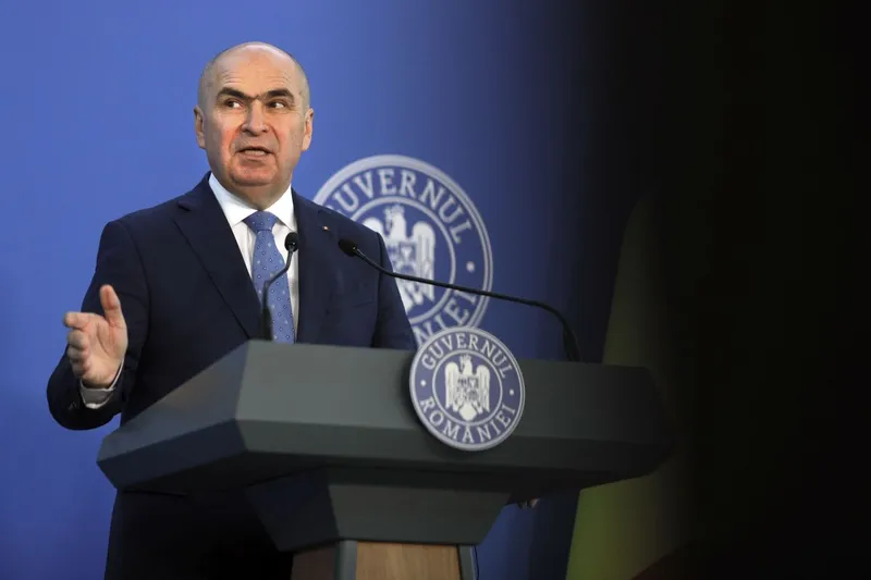 Premierul Ilie Bolojan, în timpul unei sesiuni de declaraţii de presă - Foto: INQUAM PHOTOS/Mălina Norocea