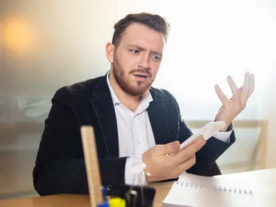 O nouă escrocherie în numele ANAF îi vizează pe plătitorii de taxe. Un site ilegal fură datele - Foto: Freepik (rol ilustrativ)