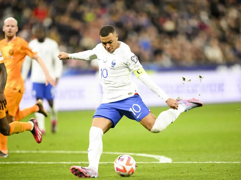 Kylian Mbappe, la primul său meci în postura de căpitan al Franței. - Foto: Profimedia Images