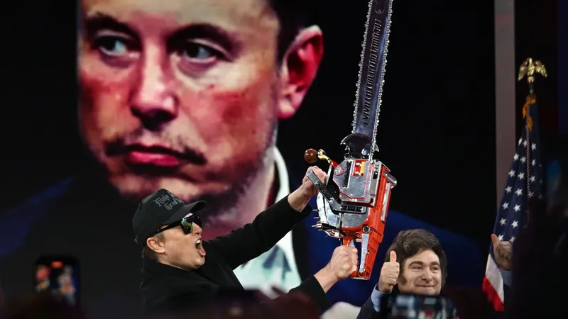 Elon Musk a scos drujba la o conferința Conservatorilor - Foto: Profimedia images