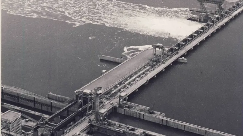 1972, Barajul hidrocentralei de la Portile de Fier. / Foto: energie.gov.ro