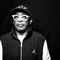 Memoria lui Malcolm X rămâne în conștiința publică după ce acesta a fost imortalizat în filmul biografic de Spike Lee