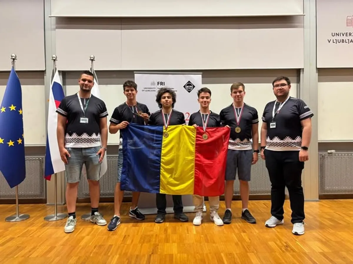 Elevii români, cei mai buni la Informatică din Europa Centrală. Au câștigat 3 medalii de aur și una de argint