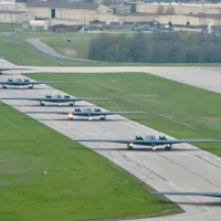 VIDEO Flota de bombardiere invizibile B-2 a SUA de 1.000.000.000$ ridicată în aer. Ce motiv au avut? - Foto: twz.com
